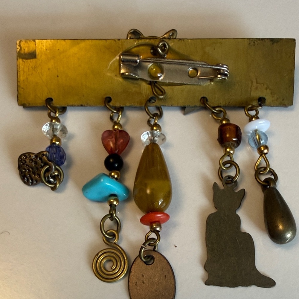 Artistic Cat Brooch with Colorful Charms - Picture 4 of 7